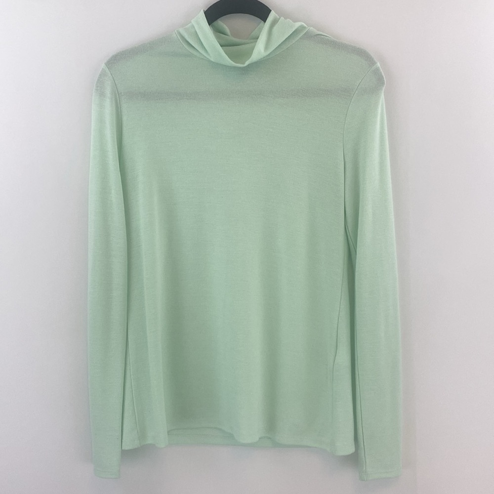 Banana Republic Light Weight Turtle Neck